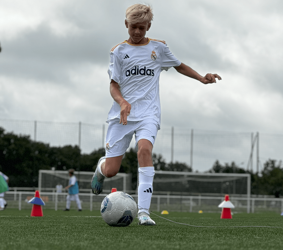 Pourquoi le Real Madrid Clinics Europe utilise Planeto Foot pour former ses jeunes joueurs de football ? - Planeto