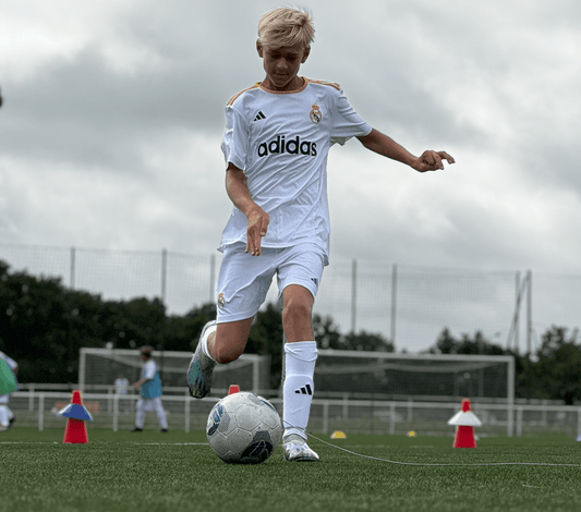 Pourquoi le Real Madrid Clinics Europe utilise Planeto Foot pour former ses jeunes joueurs de football ? - Planeto