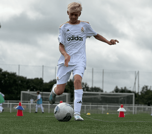 Pourquoi le Real Madrid Clinics Europe utilise Planeto Foot pour former ses jeunes joueurs de football ? - Planeto